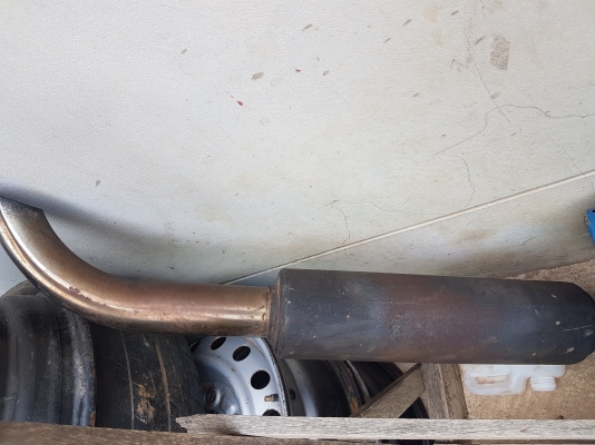 ท่อฟอร์ดและฝาครอบถังน้ำมัน