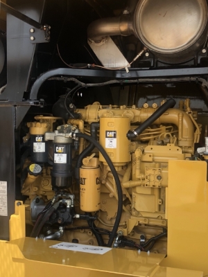 ขายรถตักล้อยาง CAT 924K ปี 2014 แขนยาวพิเศษ นำเข้าเองจากญี่ปุ่น สภาพสวยพร้อมใช้งาน มีVDOการทำงานครับ ขายรถตักล้อยาง CAT 924K ปี 2014 แขนยาวพิเศษ นำเข้าเองจากญี่ปุ่น สภาพสวยพร้อมใช้งาน มีVDOการทำงานครับ