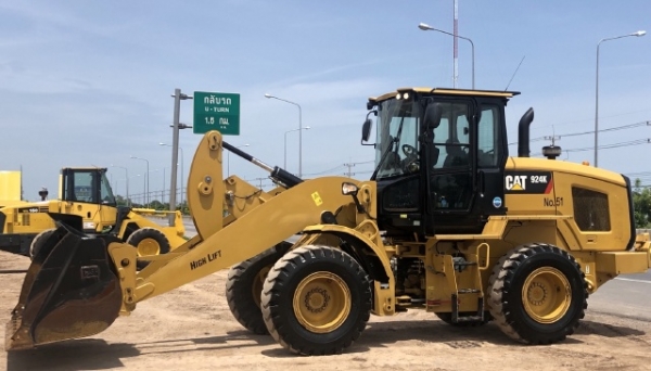 ขายรถตักล้อยาง CAT 924K ปี 2014 แขนยาวพิเศษ นำเข้าเองจากญี่ปุ่น สภาพสวยพร้อมใช้งาน มีVDOการทำงานครับ ขายรถตักล้อยาง CAT 924K ปี 2014 แขนยาวพิเศษ นำเข้าเองจากญี่ปุ่น สภาพสวยพร้อมใช้งาน มีVDOการทำงานครับ