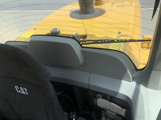 ขายรถตักล้อยาง CAT 924K ปี 2014 แขนยาวพิเศษ นำเข้าเองจากญี่ปุ่น สภาพสวยพร้อมใช้งาน มีVDOการทำงานครับ ขายรถตักล้อยาง CAT 924K ปี 2014 แขนยาวพิเศษ นำเข้าเองจากญี่ปุ่น สภาพสวยพร้อมใช้งาน มีVDOการทำงานครับ