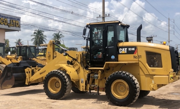 ขายรถตักล้อยาง CAT 924K ปี 2014 แขนยาวพิเศษ นำเข้าเองจากญี่ปุ่น สภาพสวยพร้อมใช้งาน มีVDOการทำงานครับ ขายรถตักล้อยาง CAT 924K ปี 2014 แขนยาวพิเศษ นำเข้าเองจากญี่ปุ่น สภาพสวยพร้อมใช้งาน มีVDOการทำงานครับ