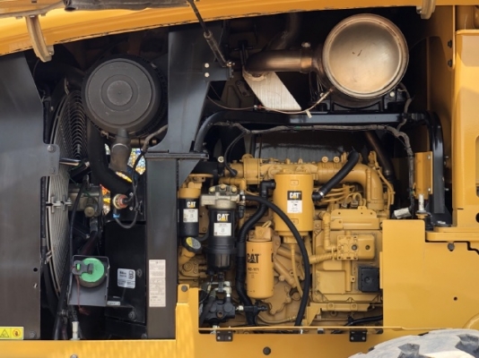 ขายรถตักล้อยาง CAT 924K ปี 2014 แขนยาวพิเศษ นำเข้าเองจากญี่ปุ่น สภาพสวยพร้อมใช้งาน มีVDOการทำงานครับ ขายรถตักล้อยาง CAT 924K ปี 2014 แขนยาวพิเศษ นำเข้าเองจากญี่ปุ่น สภาพสวยพร้อมใช้งาน มีVDOการทำงานครับ