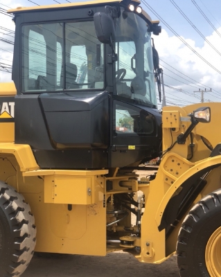 ขายรถตักล้อยาง CAT 924K ปี 2014 แขนยาวพิเศษ นำเข้าเองจากญี่ปุ่น สภาพสวยพร้อมใช้งาน มีVDOการทำงานครับ ขายรถตักล้อยาง CAT 924K ปี 2014 แขนยาวพิเศษ นำเข้าเองจากญี่ปุ่น สภาพสวยพร้อมใช้งาน มีVDOการทำงานครับ