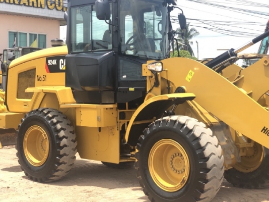 ขายรถตักล้อยาง CAT 924K ปี 2014 แขนยาวพิเศษ นำเข้าเองจากญี่ปุ่น สภาพสวยพร้อมใช้งาน มีVDOการทำงานครับ ขายรถตักล้อยาง CAT 924K ปี 2014 แขนยาวพิเศษ นำเข้าเองจากญี่ปุ่น สภาพสวยพร้อมใช้งาน มีVDOการทำงานครับ