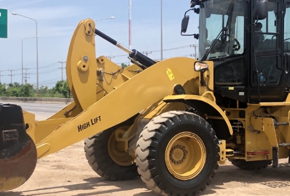 ขายรถตักล้อยาง CAT 924K ปี 2014 แขนยาวพิเศษ นำเข้าเองจากญี่ปุ่น สภาพสวยพร้อมใช้งาน มีVDOการทำงานครับ ขายรถตักล้อยาง CAT 924K ปี 2014 แขนยาวพิเศษ นำเข้าเองจากญี่ปุ่น สภาพสวยพร้อมใช้งาน มีVDOการทำงานครับ