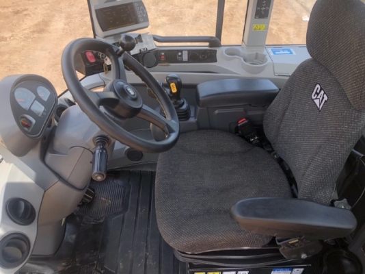 ขายรถตักล้อยาง CAT 924K ปี 2014 แขนยาวพิเศษ นำเข้าเองจากญี่ปุ่น สภาพสวยพร้อมใช้งาน มีVDOการทำงานครับ ขายรถตักล้อยาง CAT 924K ปี 2014 แขนยาวพิเศษ นำเข้าเองจากญี่ปุ่น สภาพสวยพร้อมใช้งาน มีVDOการทำงานครับ