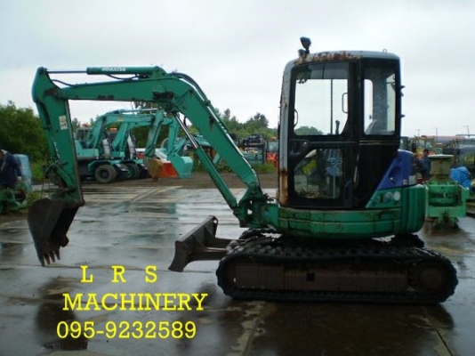 ขายรถขุด KOMATSU รุ่นPC40 MR-1  มีตู้เก๋ง