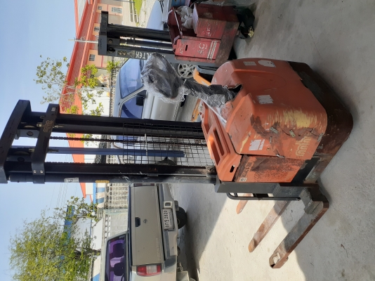 รถยกไฟฟ้า 1.4 ตัน