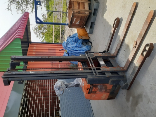 รถยกไฟฟ้า 1.4 ตัน