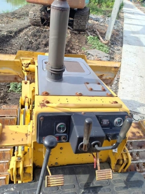 ขายจ้า..รถดันดิน KOMATSU D20P-8 เก่านอกแท้  สภาพสวย พร้อมใช้  โทร 089-3818694 จ๊อย