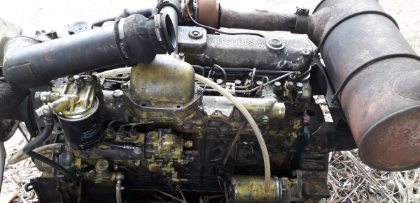 ขายเครื่องแม็กโค โกเบลโก้ 6D31