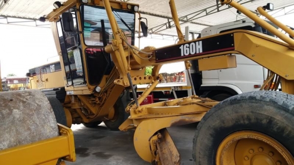 ขายเครื่องจักร CAT สวยๆ  จำนวน4รายการ รถเกรดCAT 160H มี 2 คัน