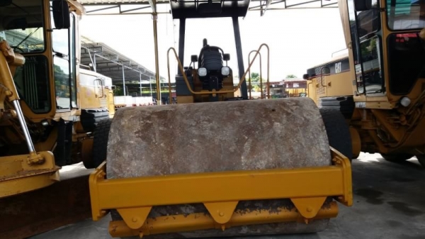 ขายเครื่องจักร CAT สวยๆ  จำนวน4รายการ รถเกรดCAT 160H มี 2 คัน