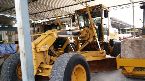 #ขายเลิกกิจการ# เหมาหรือแยก มี4รายการ 1.รถเกรดCat160H2คัน2.รถบดCatCs533E 3.รถหน้าตักหลังขุด Cat422ตู้เก๋งแอร์