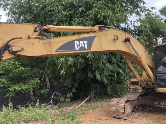 ขายCat E200B...เอวแน่นเครื่องแน่น รถพร้อมใช้ มีแอร์
