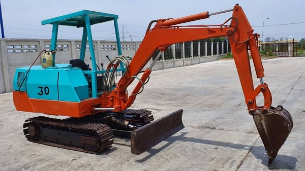 ขายด่วนรถแบคโคมิสซูHS30L3มิสซูเทียบเท่าPC30เครื่องมิสซู4สูบปั่มแรงรถนอกเพิ่งนำเข้ามาใหม่ยังไม่เคยใช้งานในเมืองไทยเลย