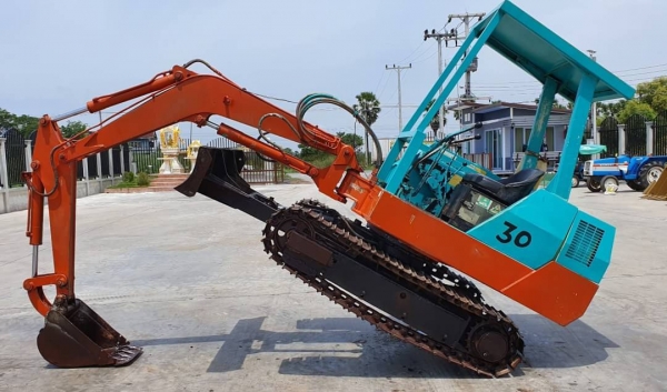 ขายด่วนรถแบคโคมิสซูHS30L3มิสซูเทียบเท่าPC30เครื่องมิสซู4สูบปั่มแรงรถนอกเพิ่งนำเข้ามาใหม่ยังไม่เคยใช้งานในเมืองไทยเลย