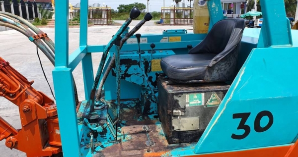 ขายด่วนรถแบคโคมิสซูHS30L3มิสซูเทียบเท่าPC30เครื่องมิสซู4สูบปั่มแรงรถนอกเพิ่งนำเข้ามาใหม่ยังไม่เคยใช้งานในเมืองไทยเลย