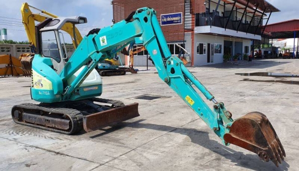 ขายด่วนถูกๆ325,000บาทรถแบคโฮยันม่าB30-5เทียบเท่าPC30น้ำหนัก3ตันรถนอกเพิ่งนำเข้ามายังไม่เคยใช้งานในเมืองไทยเลย