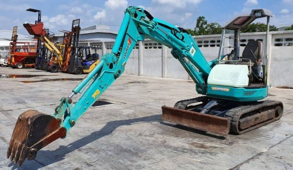 ขายด่วนถูกๆ325,000บาทรถแบคโฮยันม่าB30-5เทียบเท่าPC30น้ำหนัก3ตันรถนอกเพิ่งนำเข้ามายังไม่เคยใช้งานในเมืองไทยเลย