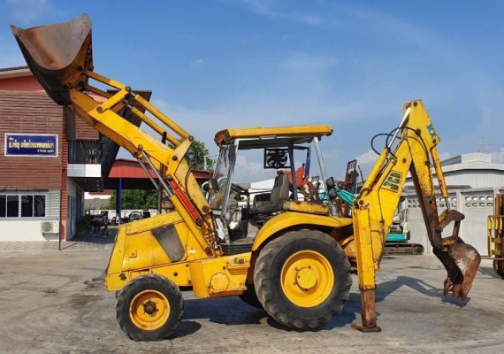 ขายด่วนรถตักJCBตักหน้าขุดหลัง3CXขนาดใหญ่7ตันตัก2.5คิวยกสูง3เมตรเกียร์ทอร์คเครื่องดีเซล4สูบปั้มแรงรถเพื่งนำเข้า