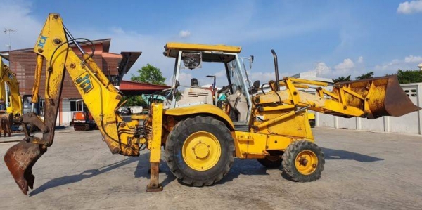 ขายด่วนรถตักJCBตักหน้าขุดหลัง3CXขนาดใหญ่7ตันตัก2.5คิวยกสูง3เมตรเกียร์ทอร์คเครื่องดีเซล4สูบปั้มแรงรถเพื่งนำเข้า