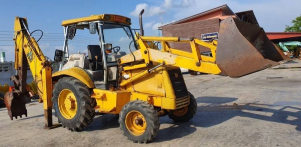 ขายด่วนรถตักJCBตักหน้าขุดหลัง3CXขนาดใหญ่7ตันตัก2.5คิวยกสูง3เมตรเกียร์ทอร์คเครื่องดีเซล4สูบปั้มแรงรถเพื่งนำเข้า