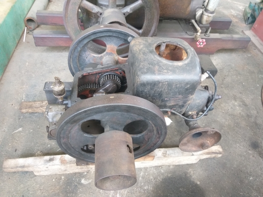 ขายเครื่องน้ำมันก๊าด ตัวเล็ก เคริ่องโบราณ ติดได้ปกติ สำหรับนักสะสม สนใจโทรสอบถามค่ะ 098-5922944