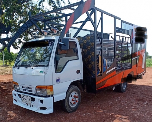 Isuzu NKR58LX ขายกะบะสำหรับใส่ชุดแห่ ถอดจากรถnkr
