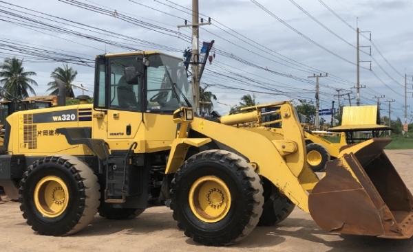 ขายรถตักล้อยาง KOMATSU WA320-6 ปี 2012 นำเข้าเองจากญี่ปุ่น สภาพสวยพร้อมใช้ มีVDOการทำงานครับ