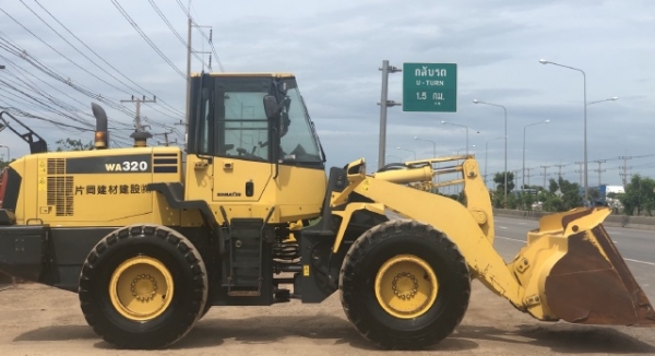 ขายรถตักล้อยาง KOMATSU WA320-6 ปี 2012 นำเข้าเองจากญี่ปุ่น สภาพสวยพร้อมใช้ มีVDOการทำงานครับ ขายรถตักล้อยาง KOMATSU WA320-6 ปี 2012 นำเข้าเองจากญี่ปุ่น สภาพสวยพร้อมใช้ มีVDOการทำงานครับ
