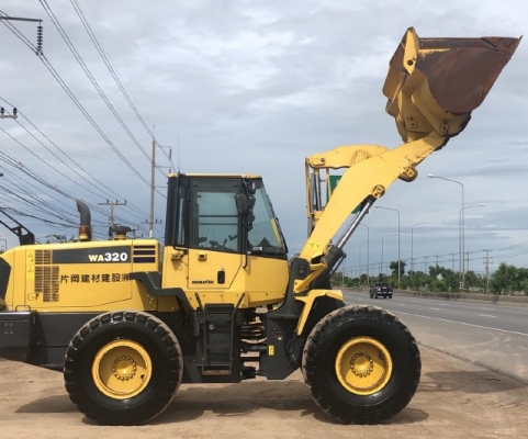 ขายรถตักล้อยาง KOMATSU WA320-6 ปี 2012 นำเข้าเองจากญี่ปุ่น สภาพสวยพร้อมใช้ มีVDOการทำงานครับ ขายรถตักล้อยาง KOMATSU WA320-6 ปี 2012 นำเข้าเองจากญี่ปุ่น สภาพสวยพร้อมใช้ มีVDOการทำงานครับ
