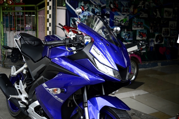r15 สีน้ำเงิน ตัวใหม่เครื่องยนต์ 155 ccโช้คหน้าหัวกลับ 59900
