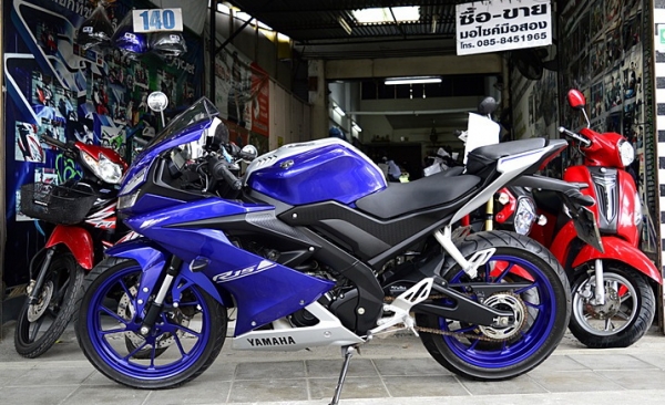 r15 สีน้ำเงิน ตัวใหม่เครื่องยนต์ 155 ccโช้คหน้าหัวกลับ 59900