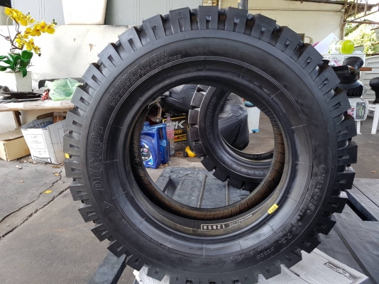 ขายยางลมรถยกโฟล์คลิฟท์ขนาด 28&times;9-15