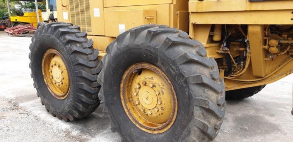 รถเกรดCat 140H S/N 2ZK7676 รถเกรดCat 140H S/N 2ZK7676