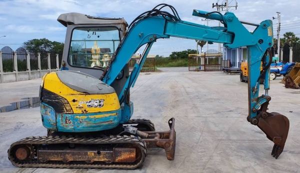 ขายด่วนรถแบคโฮคูโบต้าRX303รุ่นใหม่คอลโทลสั้นน้ำมันปั้มนิ้วดีเทียบเท่าPC30รถนอกสถาพดีพร้อมใช้เพิ่งนำเข้ามายังไม่เคยใช้งานในไทยเลย