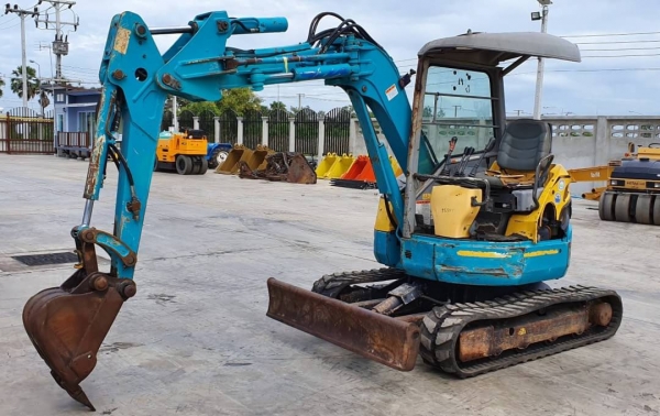 ขายด่วนรถแบคโฮคูโบต้าRX303รุ่นใหม่คอลโทลสั้นน้ำมันปั้มนิ้วดีเทียบเท่าPC30รถนอกสถาพดีพร้อมใช้เพิ่งนำเข้ามายังไม่เคยใช้งานในไทยเลย