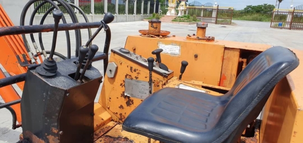 ขายด่วนรถแบคโคมิสซูHS30L3มิสซูเทียบเท่าPC30เครื่องมิสซู4สูบปั่มแรงรถนอกเพิ่งนำเข้ามาใหม่ยังไม่เคยใช้งานในเมืองไทยเลย