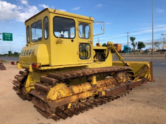 ขายรถดันดิน KOMATSU D40P-1 นำเข้าเองจากญี่ปุ่น สภาพสวยพร้อมใช้ มีVDOการทำงานครับ