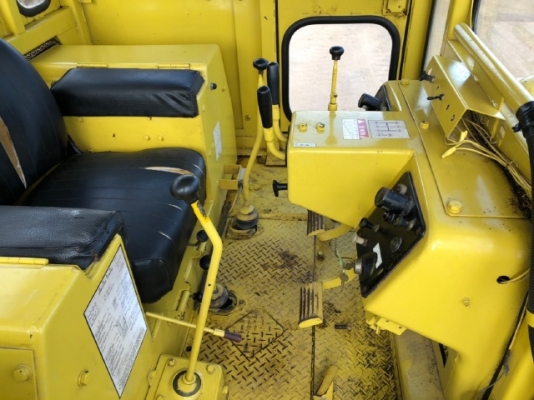 ขายรถดันดิน KOMATSU D40P-1 นำเข้าเองจากญี่ปุ่น สภาพสวยพร้อมใช้ มีVDOการทำงานครับ