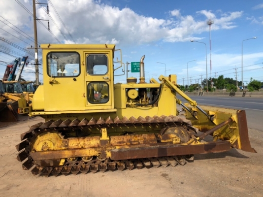 ขายรถดันดิน KOMATSU D40P-1 นำเข้าเองจากญี่ปุ่น สภาพสวยพร้อมใช้ มีVDOการทำงานครับ