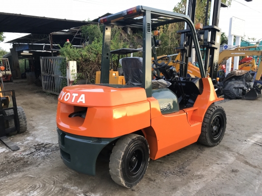 Toyota 7fd40สภาพดีเก่าญี่ปุ่น มีใบอินวอยไม่เคยใช้ในไทย