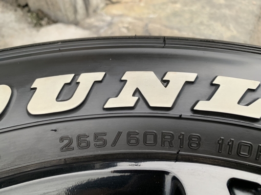 ล้อแม็กป้ายแดง Toyota Revo Rocco ขอบ 18 พร้อมยาง 265-60-18 Dunlop ลงพื้นปี 18 แม็กสวย ดอกยางหนาปึก