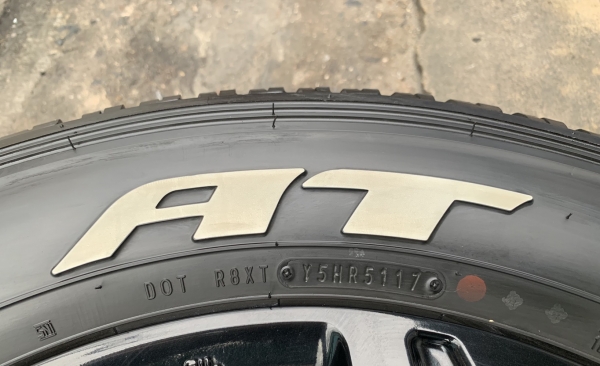 ล้อแม็กป้ายแดง Toyota Revo Rocco ขอบ 18 พร้อมยาง 265-60-18 Dunlop ลงพื้นปี 18 แม็กสวย ดอกยางหนาปึก