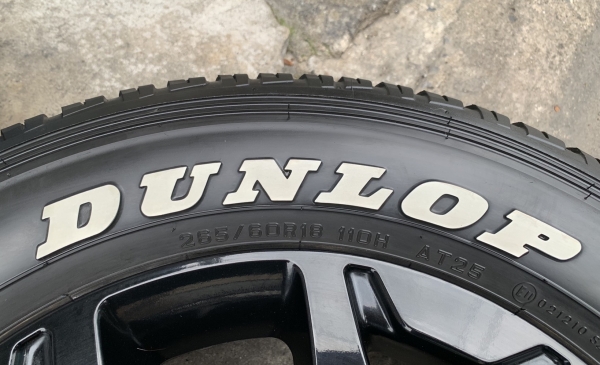 ล้อแม็กป้ายแดง Toyota Revo Rocco ขอบ 18 พร้อมยาง 265-60-18 Dunlop ลงพื้นปี 18 แม็กสวย ดอกยางหนาปึก