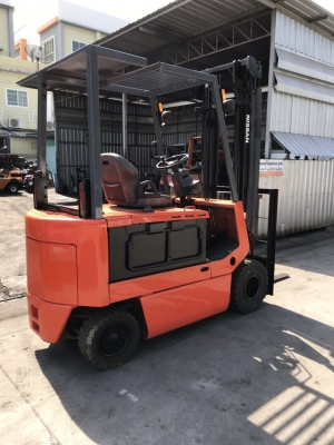 ขายโฟล์คลิฟท์ไฟฟ้า NISSAN QPO2 ขนาด 2.5 ตัน เสา 4 เมตร