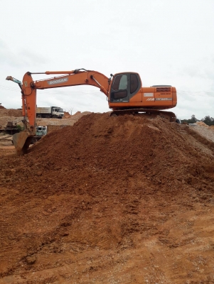 ขายด่วน. รถแบคโฮ. DOOZAN   DX225 LcA. สภาพดีมาก. ติดต่อด่วน. 0910617179