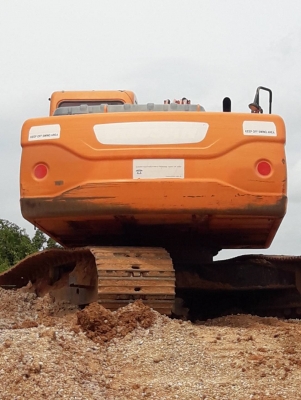 ขายด่วน. รถแบคโฮ. DOOZAN   DX225 LcA. สภาพดีมาก. ติดต่อด่วน. 0910617179