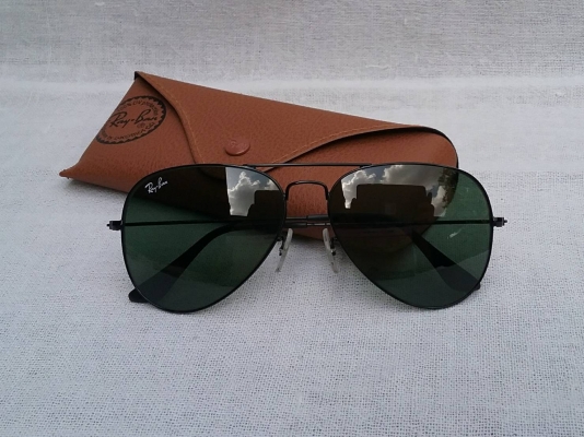 แว่นตา 'เรย์ - แบน - แสนสะท้าน' รุ่น 'สิงห์ดำ'  อิตาลีตัวแท้ !  จริงใจ - ไม่จิงโจ้ !  สภาพเทพ !  โมเดลคลาสสิค  'นักบิน - แมคอาร์เธอร์'  เลนส์กระจกคริสตัล ออริจินัล เรย์ - แบน G - 15  Authent